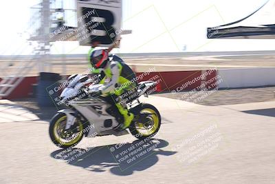 media/Nov-03-2025-Lets Ride (Mon) [[4d74c1c4d3]]/B Group/Grid/